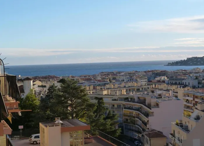 Le Patricia Мантон