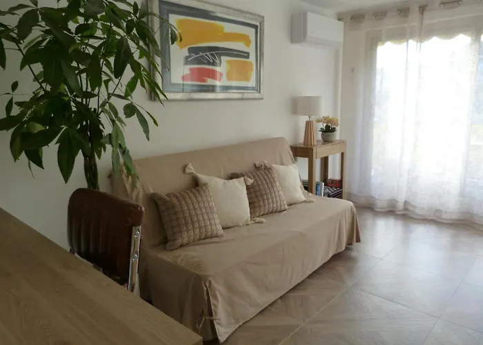 Le Patricia * Menton